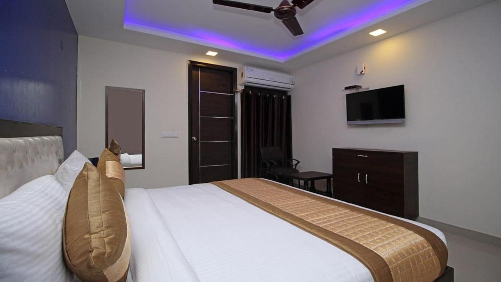 Hotel Amenda Classy Near By Delhi-ncr New Delhi