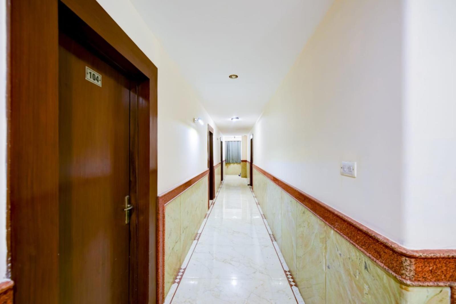 Hotel Amenda Classy Near By Delhi-ncr