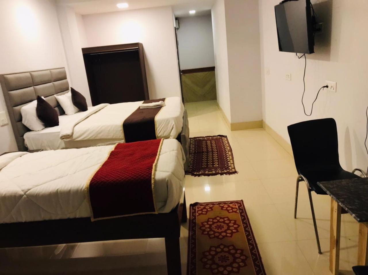 Hotel Amenda Classy Near By Delhi-ncr New Delhi