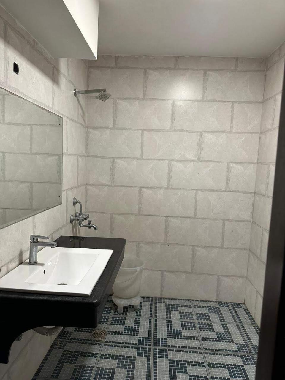 Amenda Classy Near By Delhi-ncr 4* New Delhi