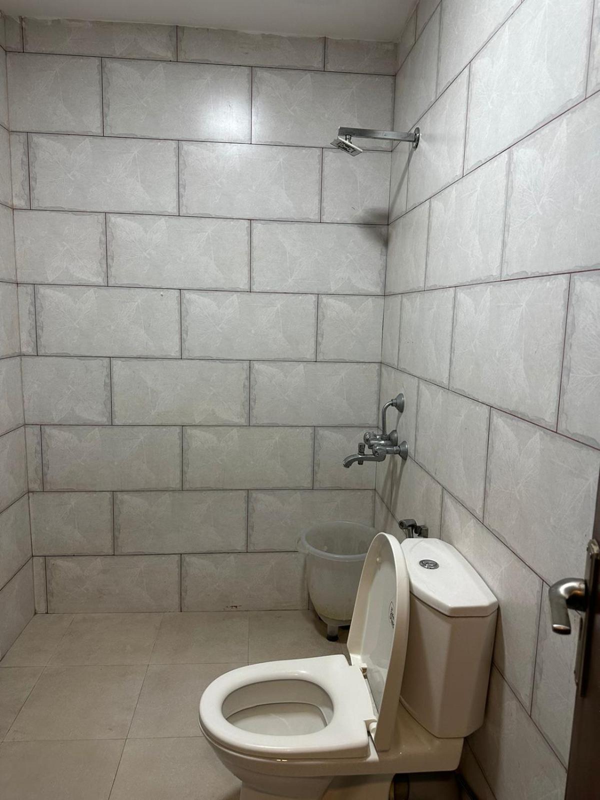 Amenda Classy Near By Delhi-ncr 4* New Delhi